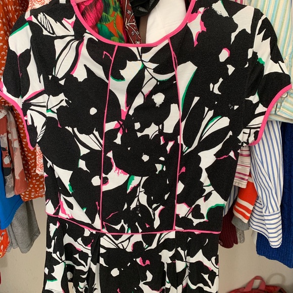 Worthington Blouse - Picture 2 of 4